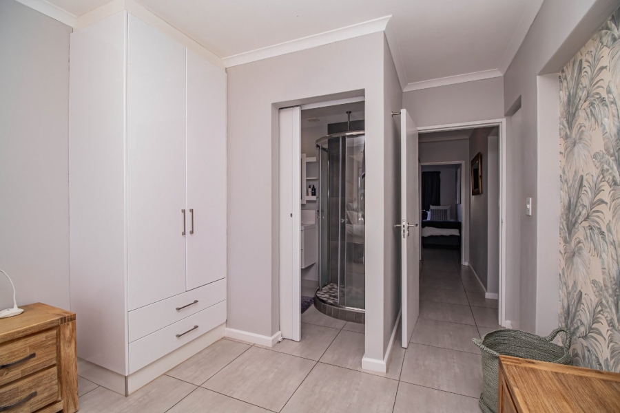 2 Bedroom Property for Sale in Goose Valley Western Cape